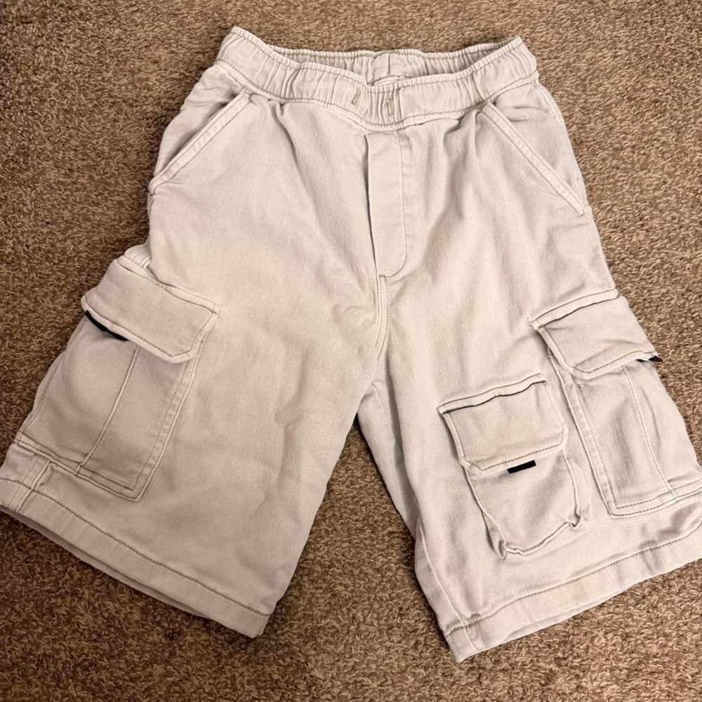 Zara kids cargo shorts in size 13-14 years